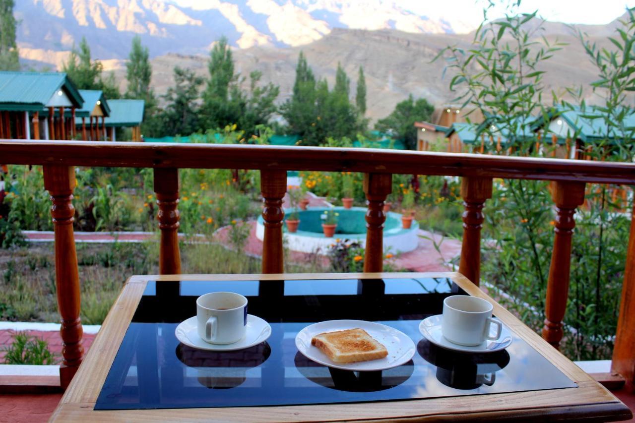 Rangyul Resort Kargil Buitenkant foto